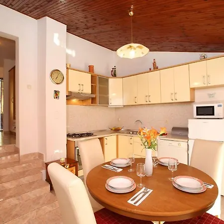House Elena * لابين