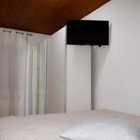 וילה House Elena לאבין